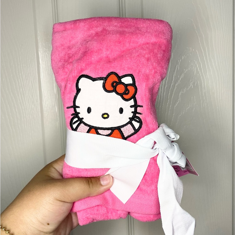 Hello Kitty Pink Bath Towel